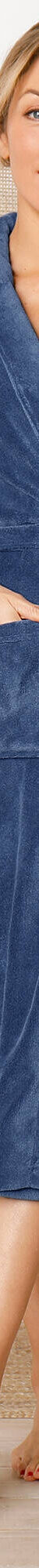 Peignoir in fleece met pluchetouch - 115 cm lang, lange mouwen (blauw) Peignoir in fleece met pluchetouch - 115 cm lang, lange mouwen (blauw)